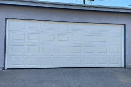 classic white garage door 02